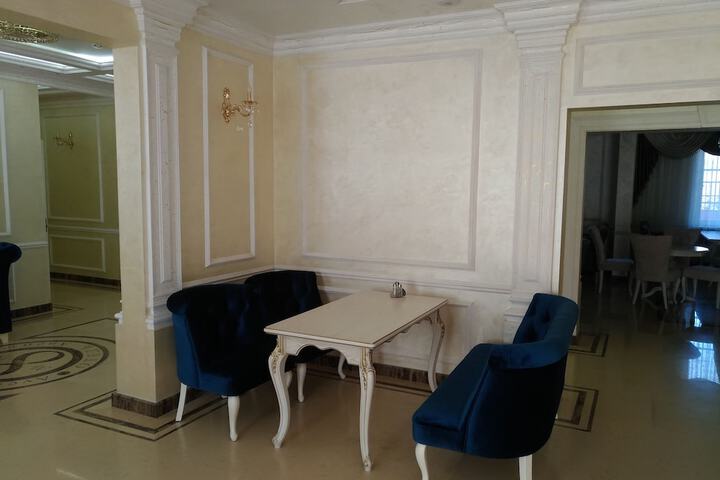 Lounge 42 of 47