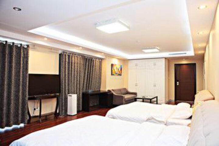 Room 17 of 36