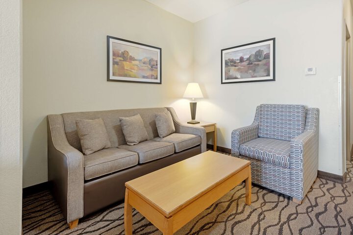 Room 21 of 36