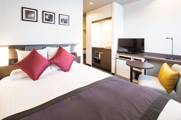 Room 5 of 23