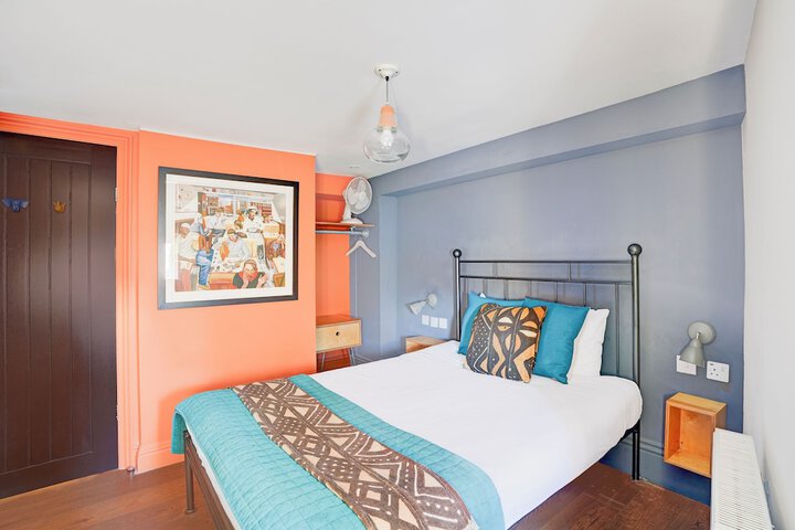 Room 14 of 27