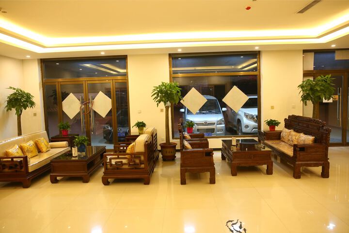 Hotel Interior 11 of 14