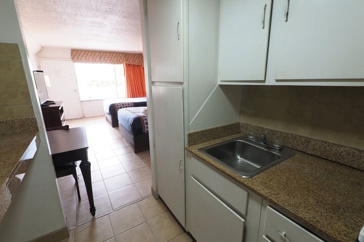 2 Double Beds (5 of 16)