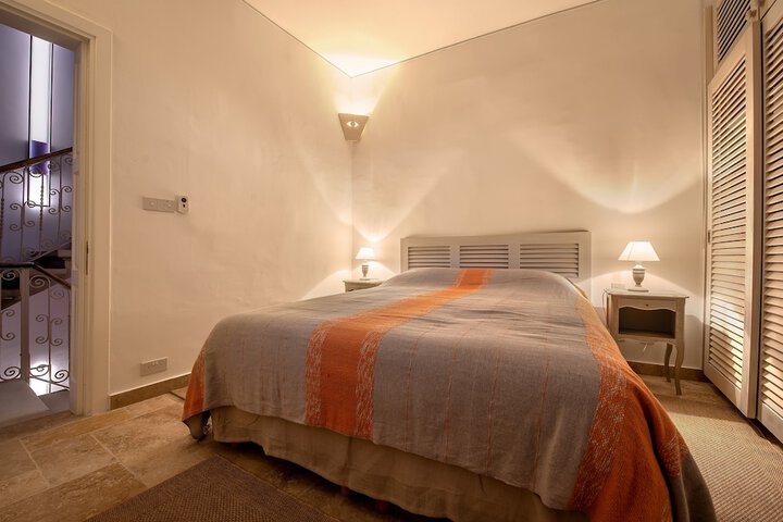 Room 3 of 47