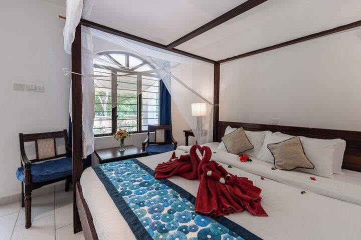 Room 5 of 27