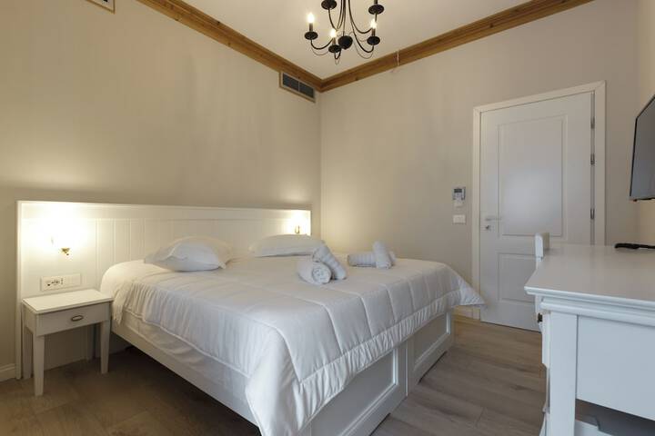 Room 4 of 58