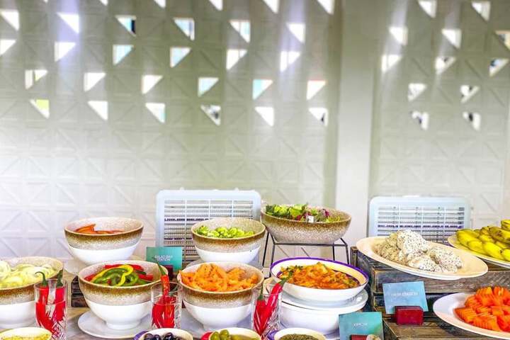 Dining 64 of 90