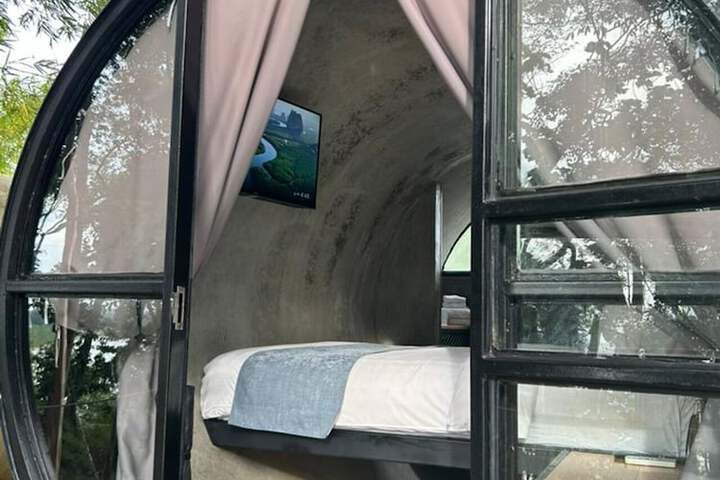 Room 10 of 58