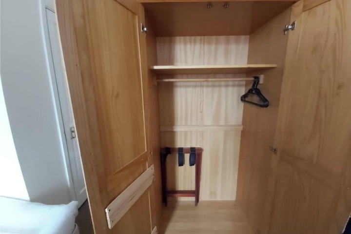 Room 19 of 39