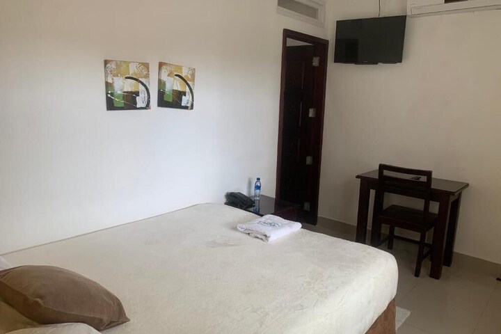 Room 2 of 22