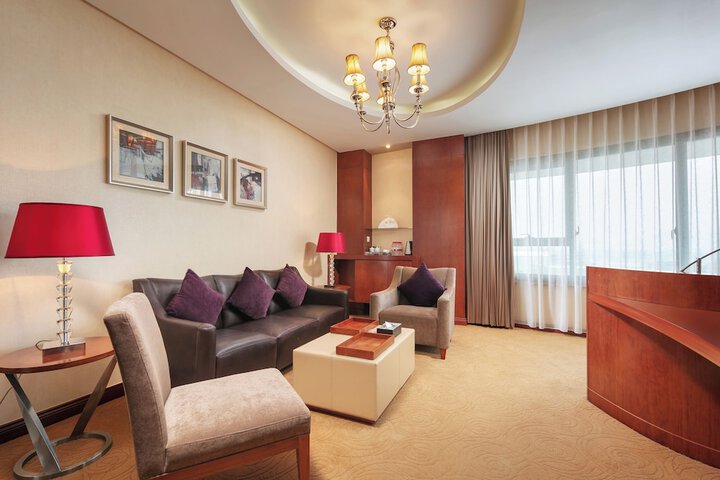 Room 25 of 42