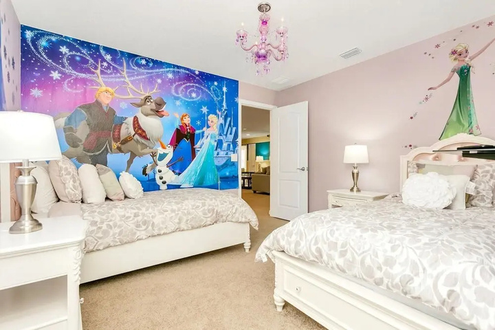 Room 6 of 26