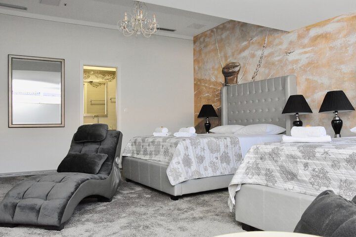 Room 14 of 69