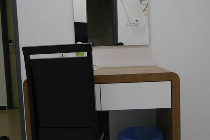 Room 4 of 30