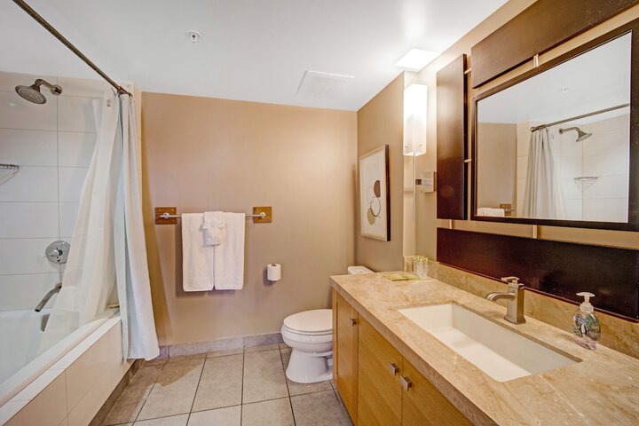 Room 150 of 213