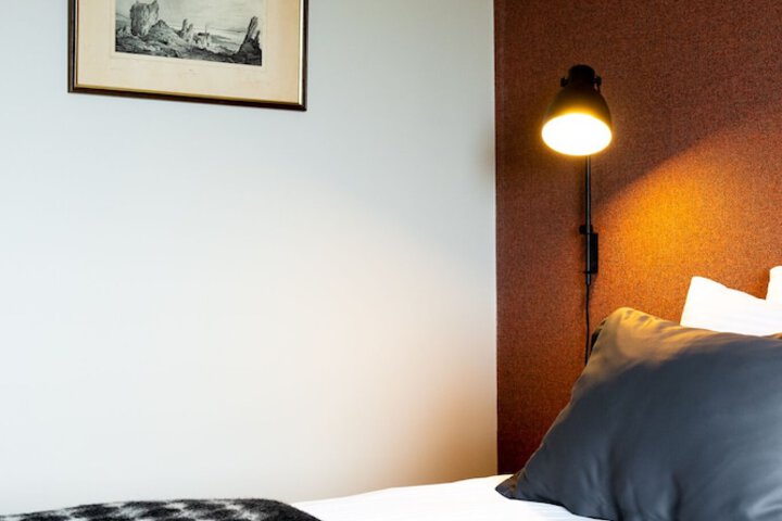 Room 10 of 179