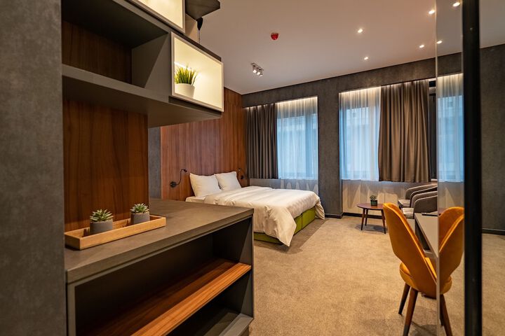 Room 25 of 46
