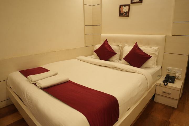 Room 17 of 53
