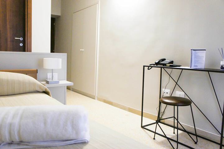 Room 16 of 71