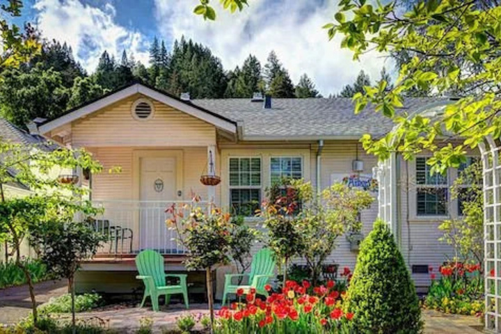 Photo of Calistoga Arbors