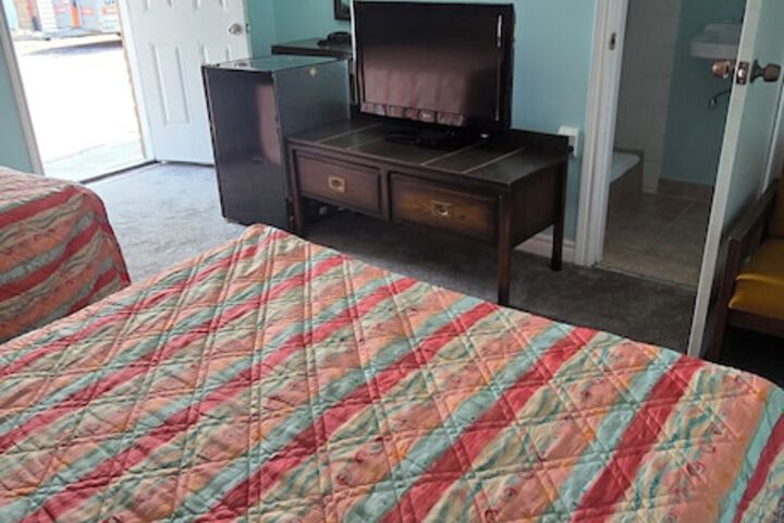 Room 14 of 32