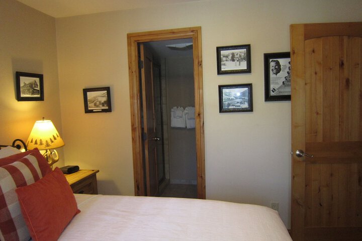 Room 15 of 121