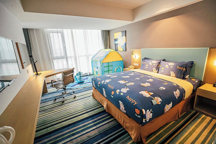 Room 15 of 73