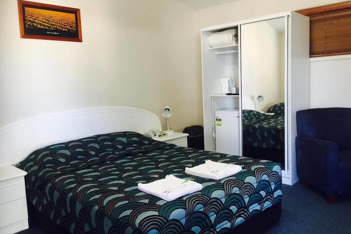 Room 3 of 45