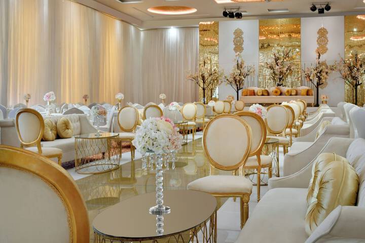 Ballroom/Hall 45 of 51