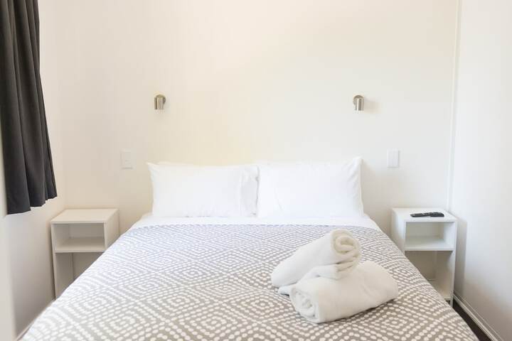 Room 6 of 36