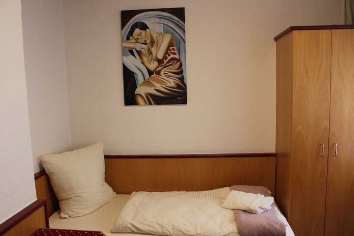 Room 21 of 53