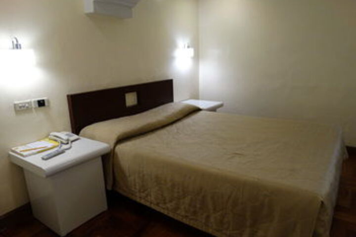 Room 53 of 78