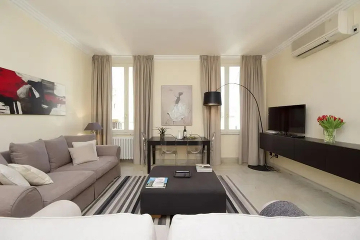 Room 4 of 4