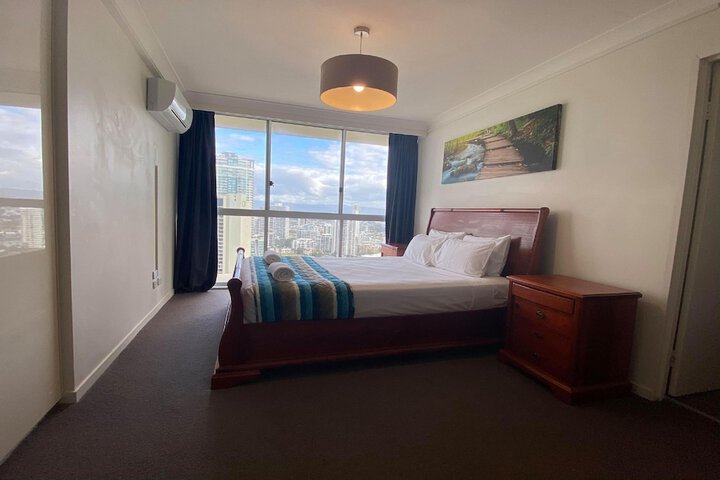 Room 3 of 113