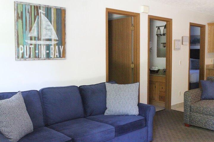Room 34 of 83
