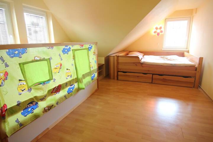 Room 2 of 48
