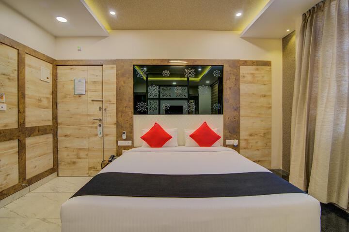 Room 4 of 11
