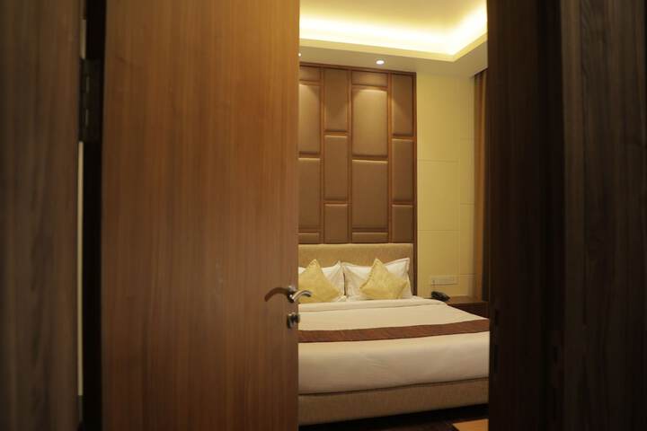 Room 15 of 133