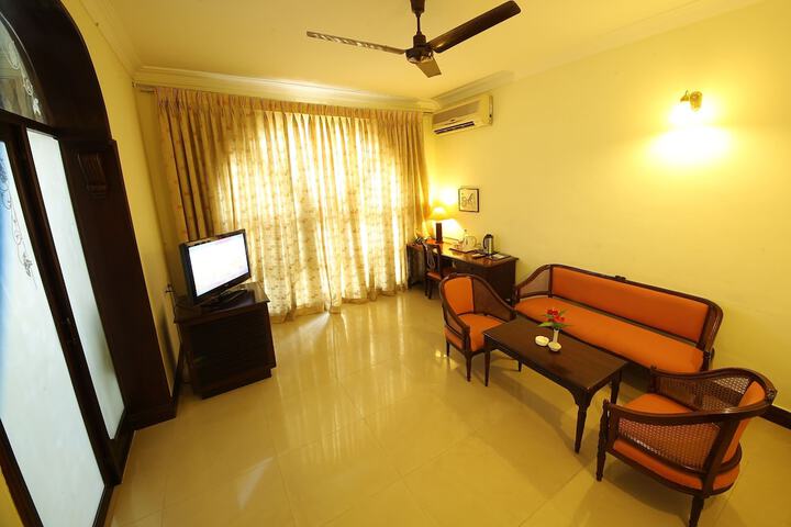 Room 10 of 21