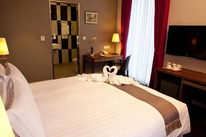 Room 22 of 53