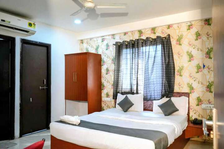 Room 7 of 20