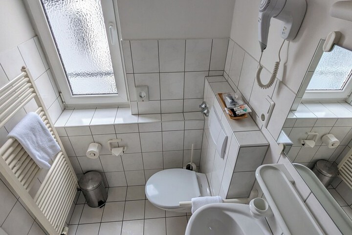 Room 19 of 34