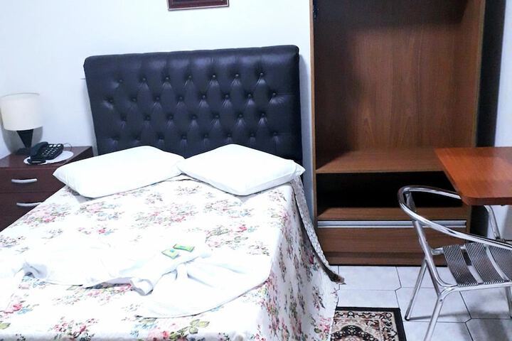 Room 17 of 61