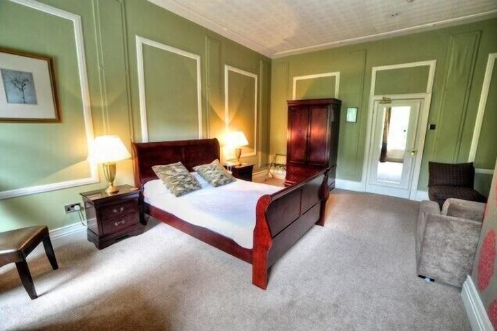 Room 14 of 56