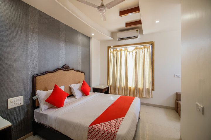 Room 15 of 18