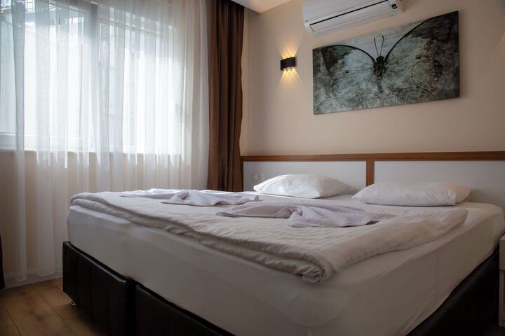 Room 42 of 151