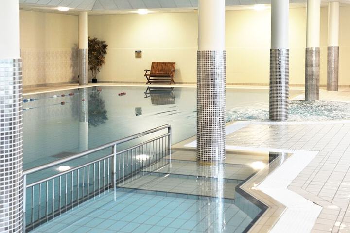 Pool 25 of 51