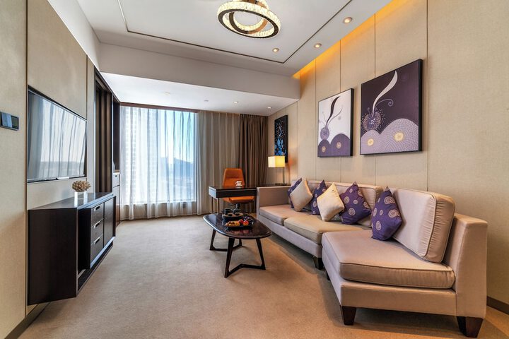 Room 17 of 49