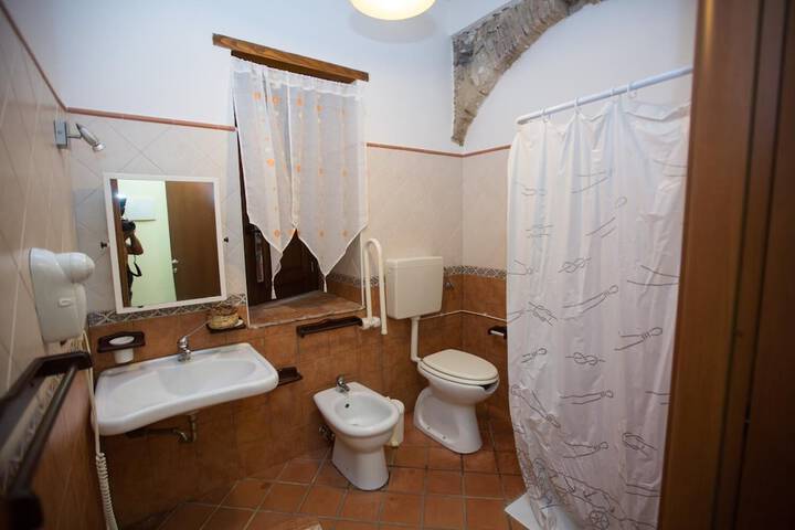 Room 7 of 39