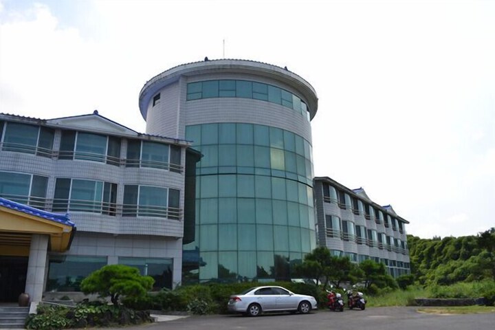 Hotel 6 of 14